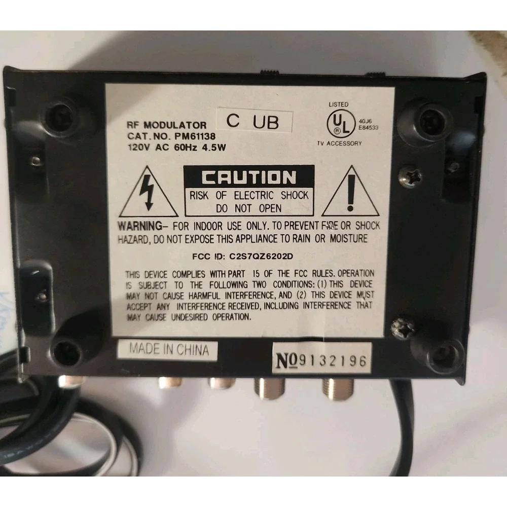 Magnavox PM61138 RF Modulator Channel 3 4 RCA To Coax Converter